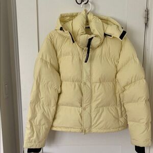 Super Puff shorty jacket pale yellow size large excellent condition
